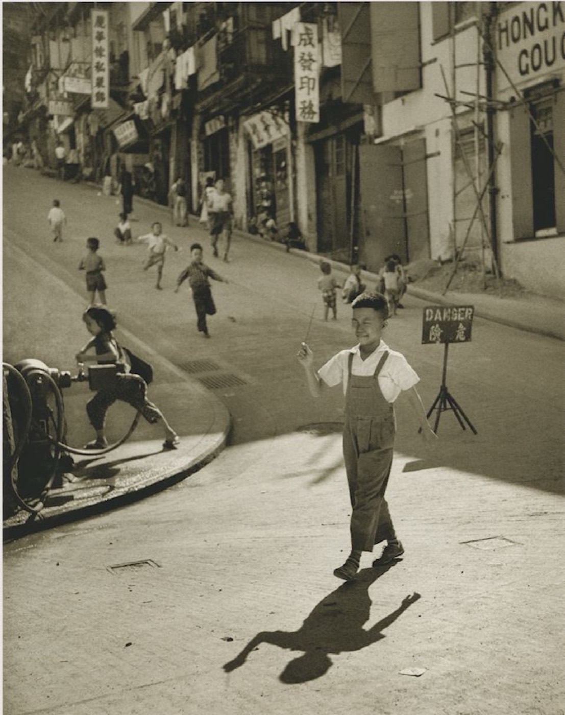 Fan Ho. Danger, 1965