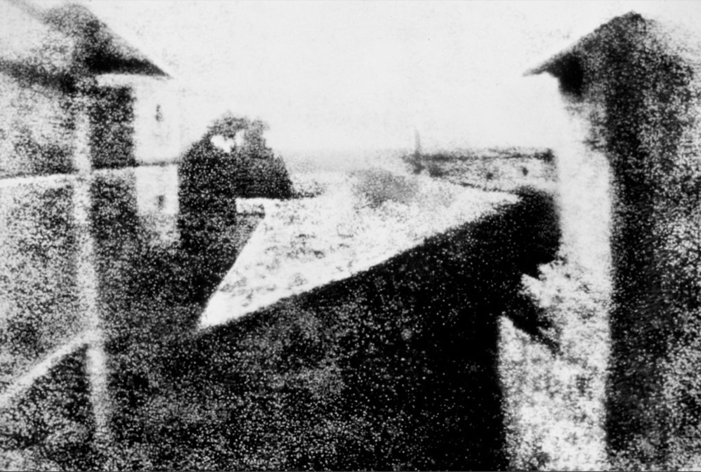 Первая в мире фотография. Жозеф Нисефор Ньепс, 1826.