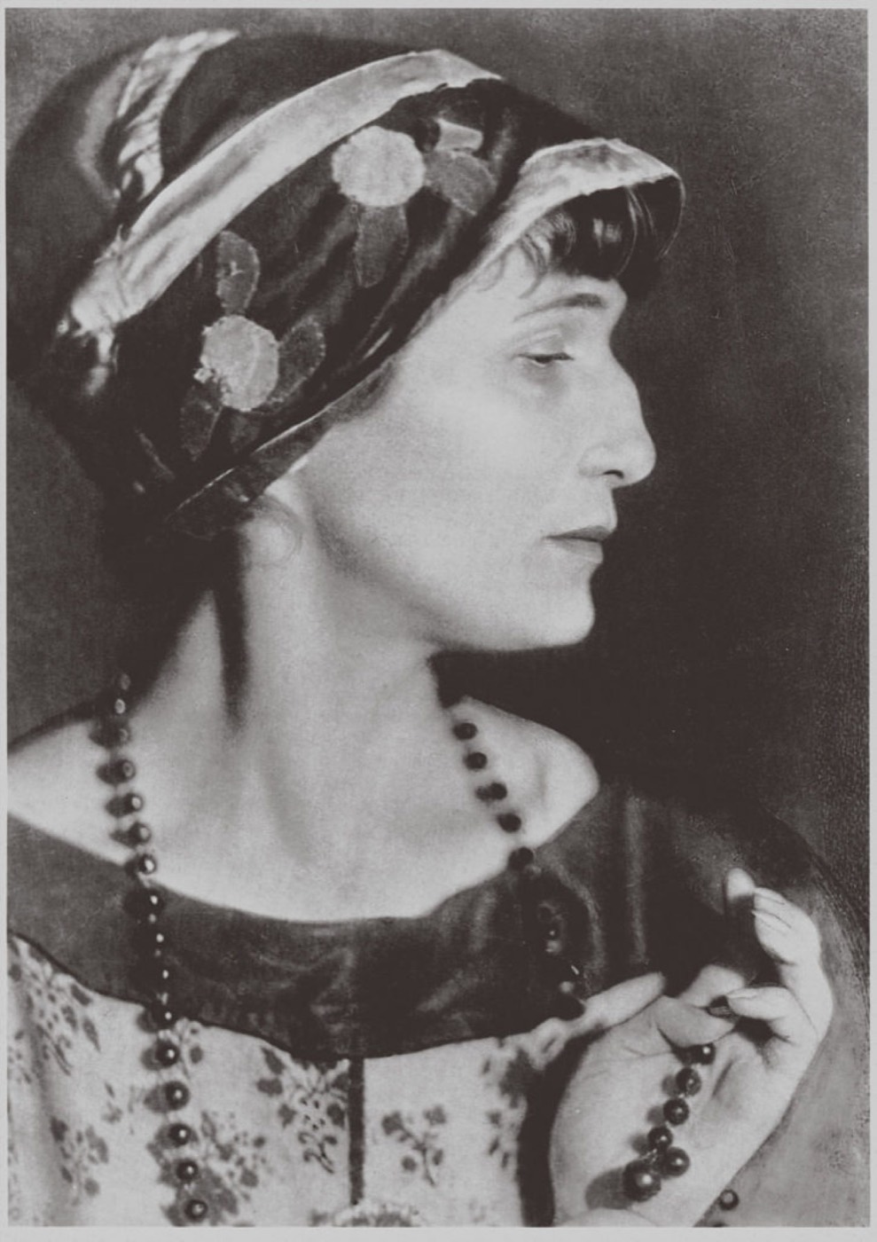 Анна Ахматова. 1924 Фото: М.С. Наппельбаум